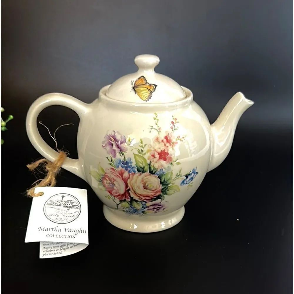 NEW Lily Creek Martha Vaughn Collection A Cup of Memories Teapot Floral
